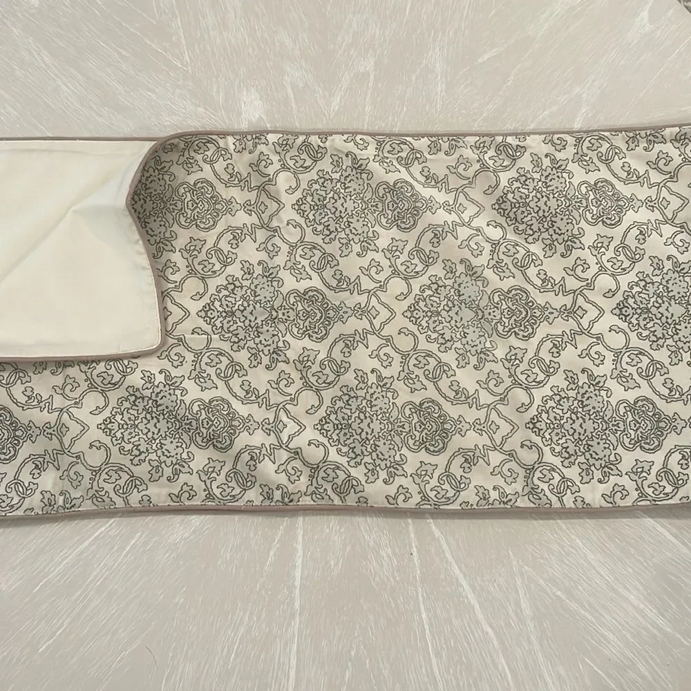 Table Runner